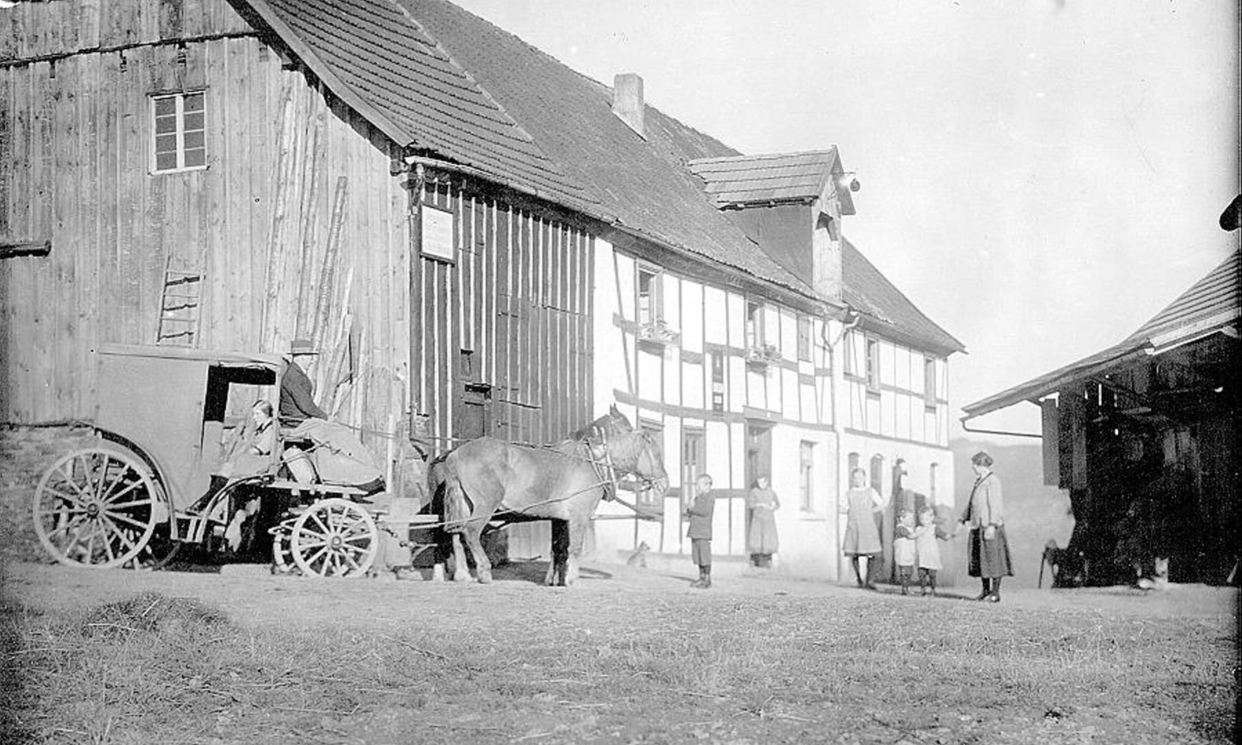 Der Hof Rademacher um 1930. Bild mit freundlicher Genehmigung des Gemeinde-Archivs